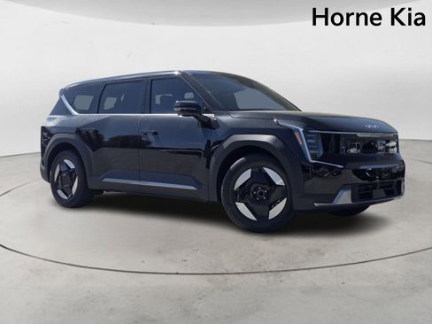 New 2026 Kia EV9 Light image 2