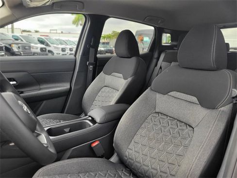 Used 2026 Nissan Kicks SV image 19