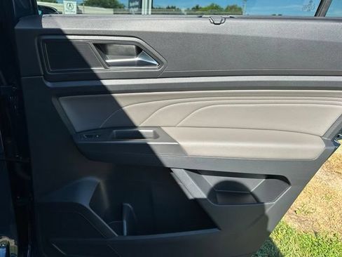 Used 2023 Volkswagen Atlas SE AWD/4WD image 21