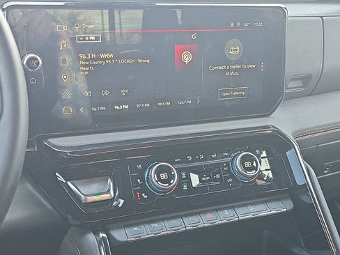 Used 2023 GMC Sierra 1500 AT4 w/ Technology Package image 16