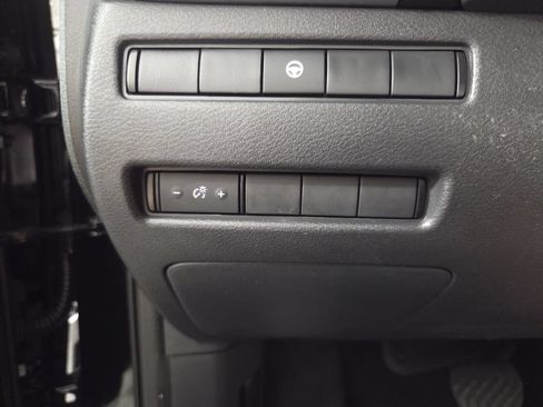 Used 2021 Nissan Rogue SV FWD image 18