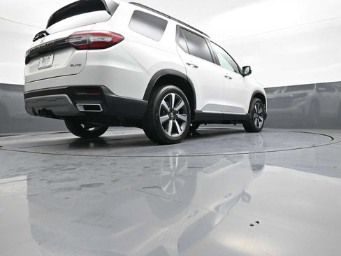 Used 2023 Honda Pilot Elite image 32