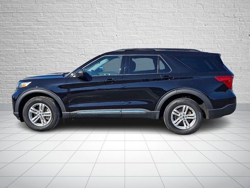 Used 2023 Ford Explorer XLT image 8