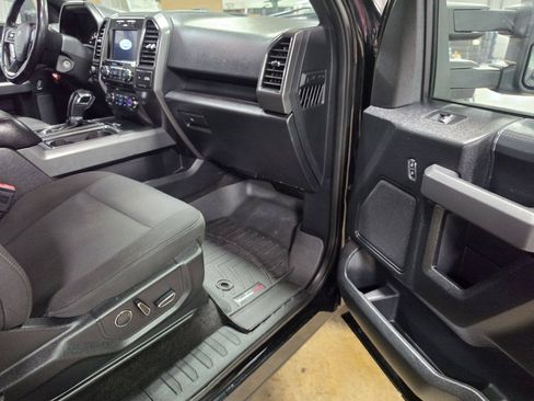 Used 2018 Ford F150 XLT w/ Equipment Group 302A Luxury AWD/4WD image 16