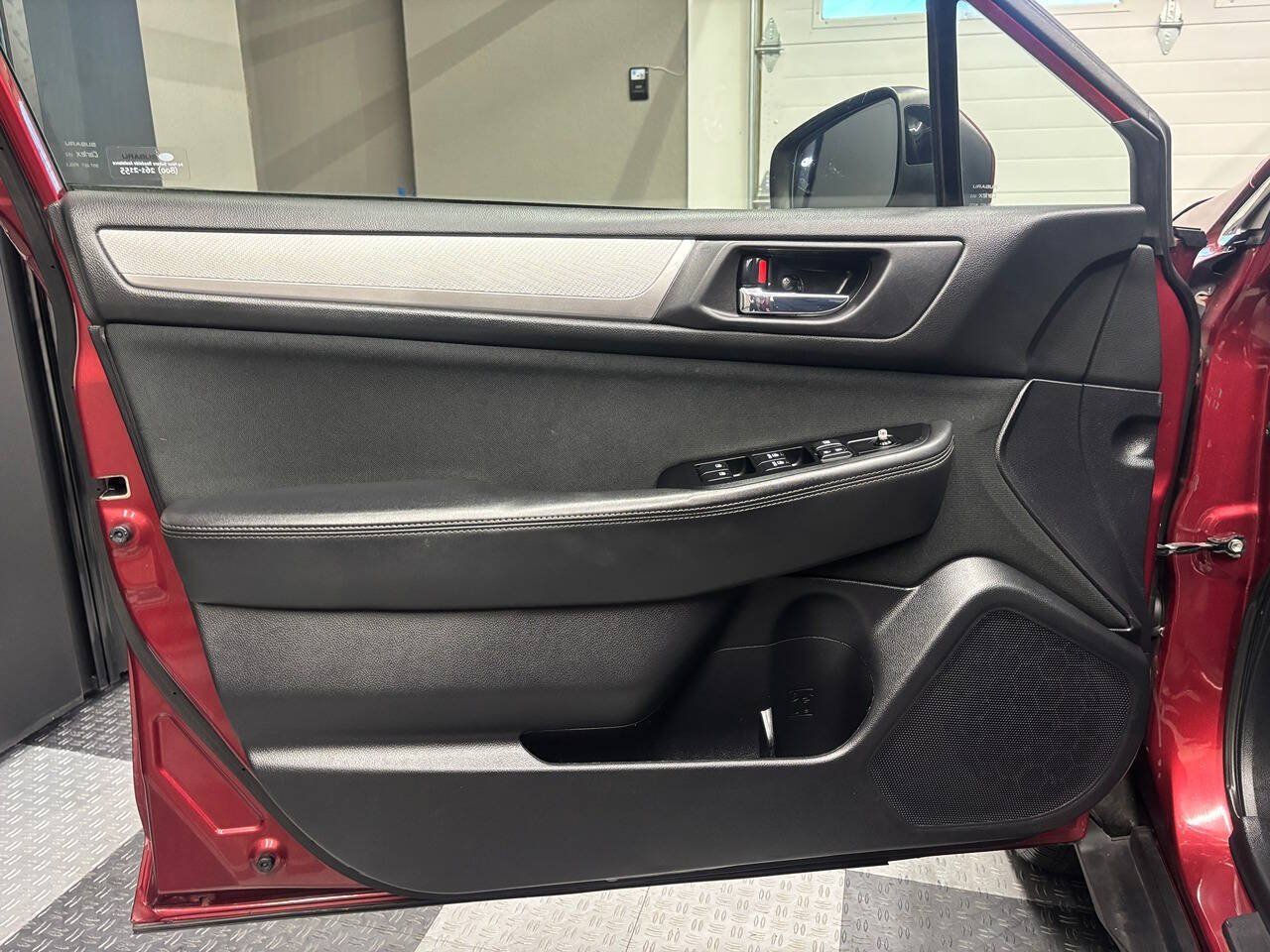 Used 2019 Subaru Outback 2.5i Premium w/ Popular Package #2 AWD/4WD image 12