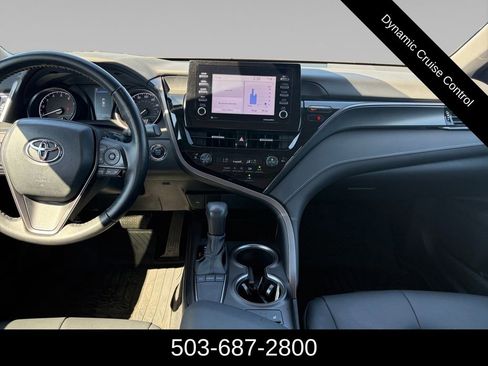 Used 2023 Toyota Camry SE w/ Cold Weather Package FWD image 11