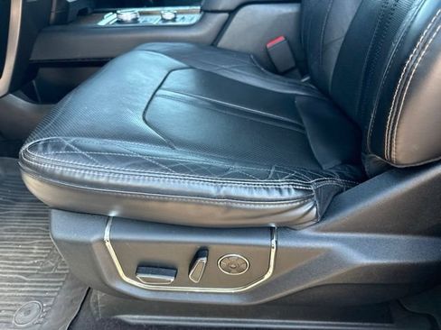 Used 2021 Ford Expedition Max Platinum AWD/4WD image 19
