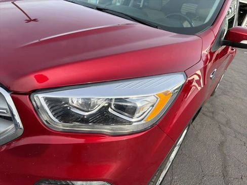 Used 2019 Ford Escape Titanium image 17