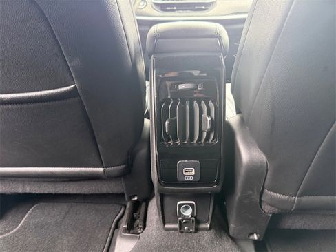 Certified 2024 Jeep Compass Latitude image 29