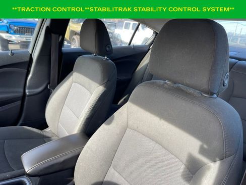 Used 2017 Chevrolet Cruze LT w/ Convenience Package image 7