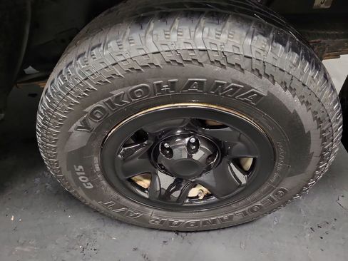 Used 2018 Toyota Tacoma SR image 10