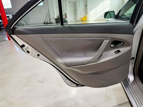 Used 2007 Toyota Camry LE image 26