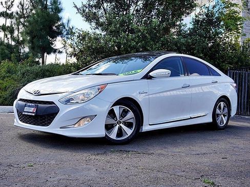 Used 2012 Hyundai Sonata Hybrid w/ Ultimate Pkg image 2