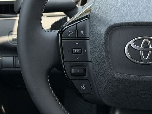 Used 2026 Toyota C-HR AWD/4WD image 13