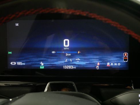 Used 2025 Chevrolet Silverado EV RST AWD/4WD image 21
