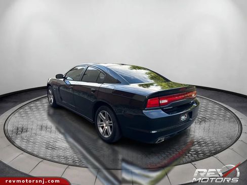 Used 2014 Dodge Charger R/T RWD image 3