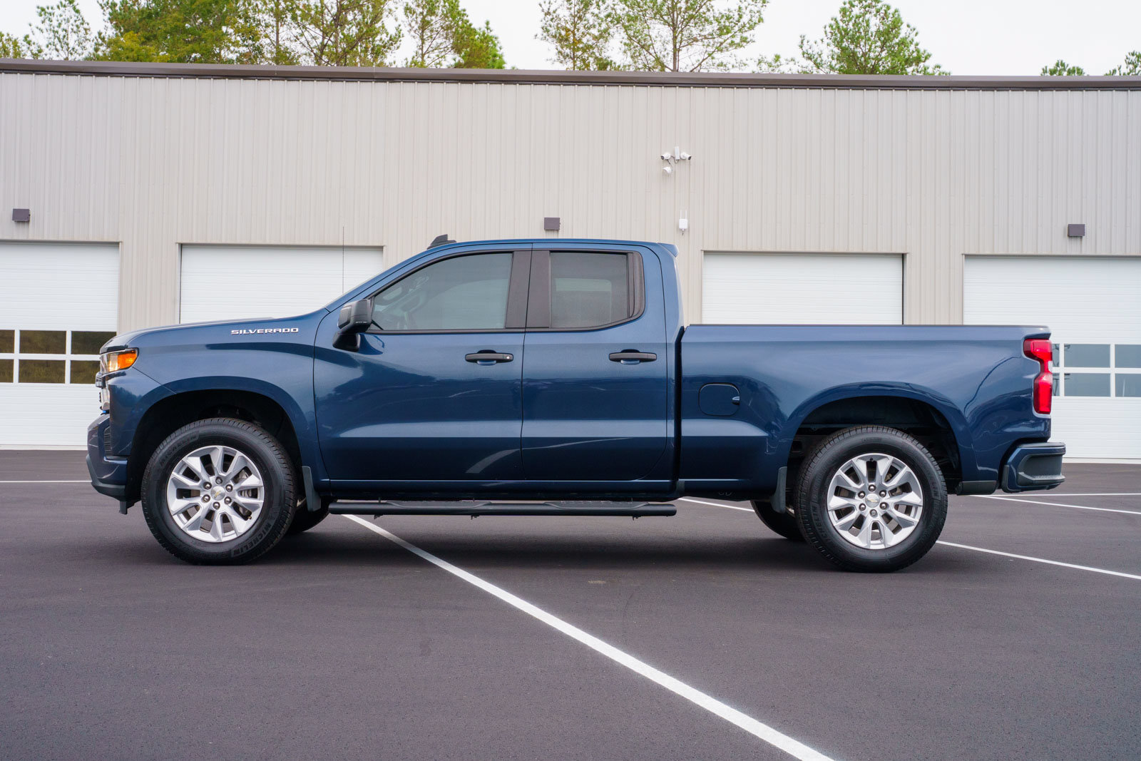 Used 2020 Chevrolet Silverado 1500 Custom w/ Custom Value Package RWD image 5