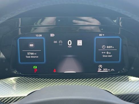 Certified 2025 Volkswagen Golf R Black Edition AWD/4WD image 17