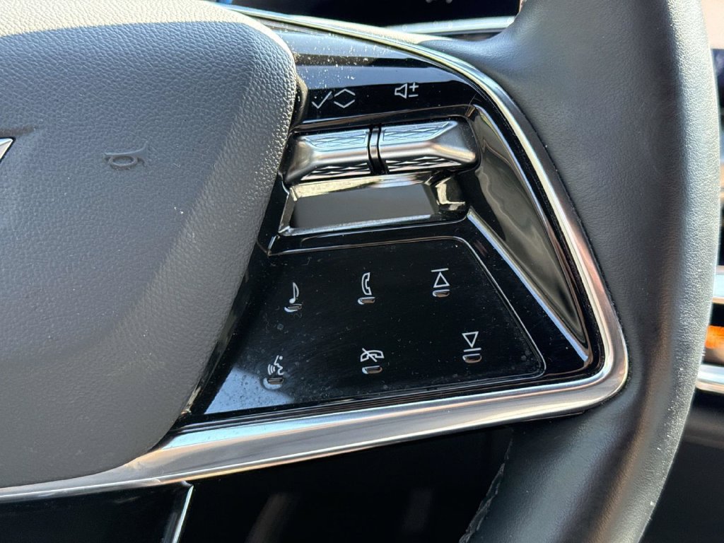 Certified 2024 Cadillac Lyriq Sport AWD/4WD image 35