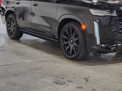 Used 2021 Cadillac Escalade Premium Luxury Platinum image 16