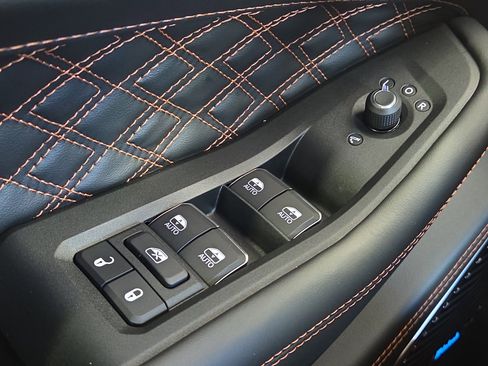 New 2025 Jeep Grand Cherokee Summit image 27