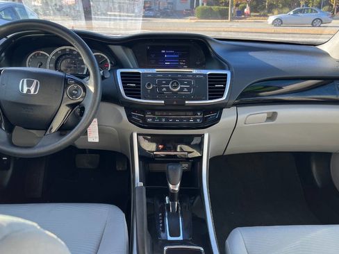 Used 2016 Honda Accord LX image 13