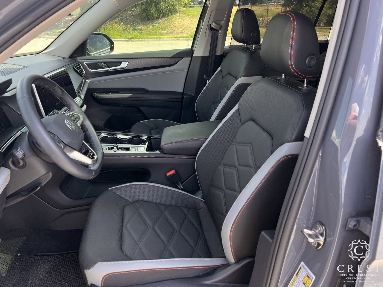Used 2025 Volkswagen Atlas Peak Edition SE AWD/4WD image 21