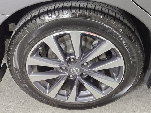 Used 2017 Nissan Altima 2.5 SV w/ Convenience Package image 9