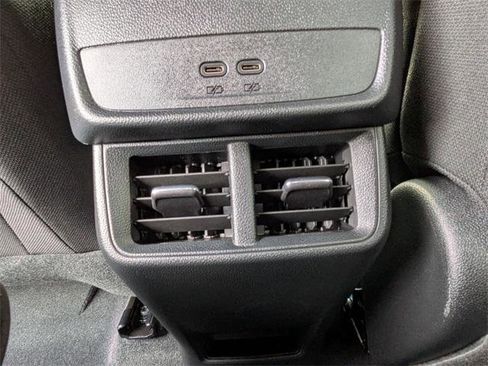 New 2026 Chevrolet Equinox LT image 25