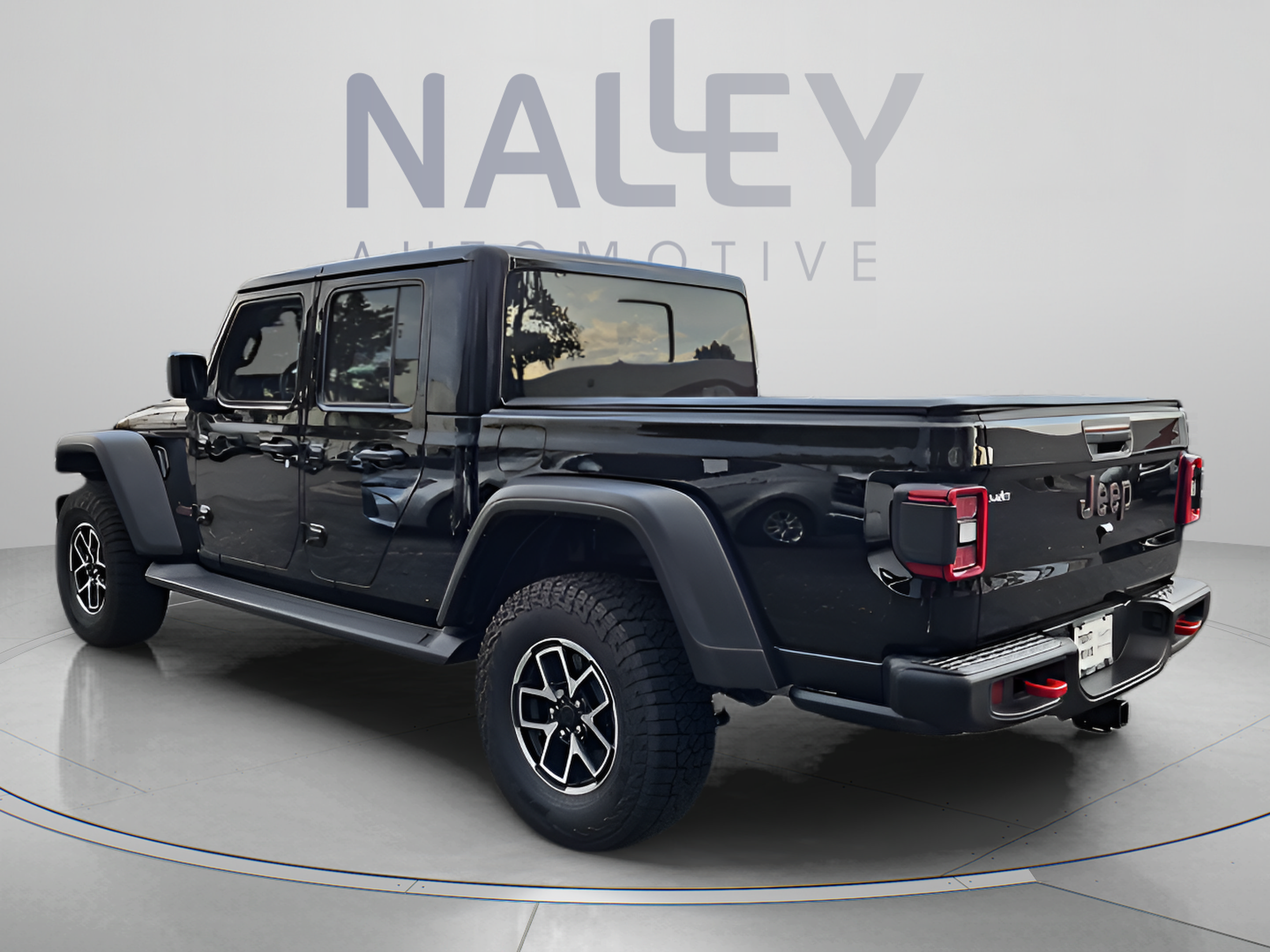 Used 2026 Jeep Gladiator Rubicon w/ Steel Power Dome Hood Package AWD/4WD image 3