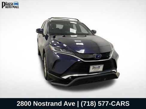 Certified 2023 Toyota Venza XLE AWD/4WD image 7