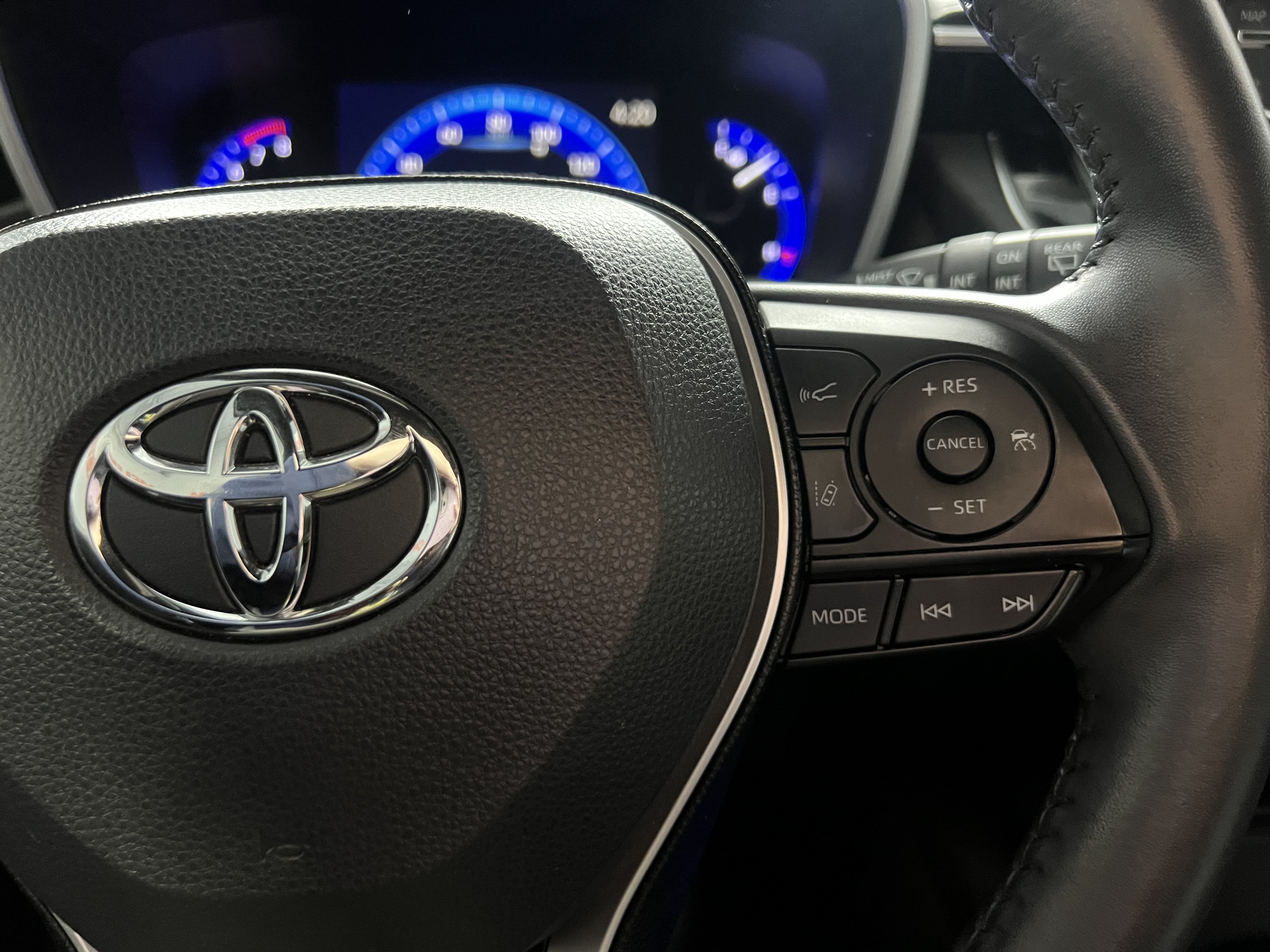 Used 2019 Toyota Corolla XSE FWD image 13