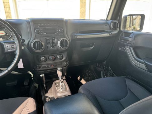 Used 2016 Jeep Wrangler Unlimited Sport w/ Quick Order Package 24S image 16