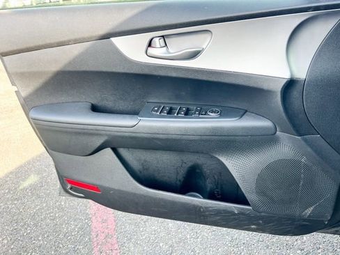 Certified 2023 Kia Forte LXS image 17