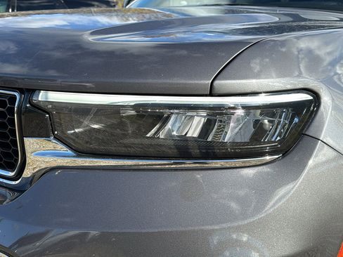 Used 2022 Jeep Grand Cherokee Overland image 9