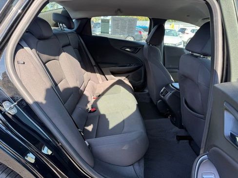 Used 2023 Chevrolet Malibu LT image 17