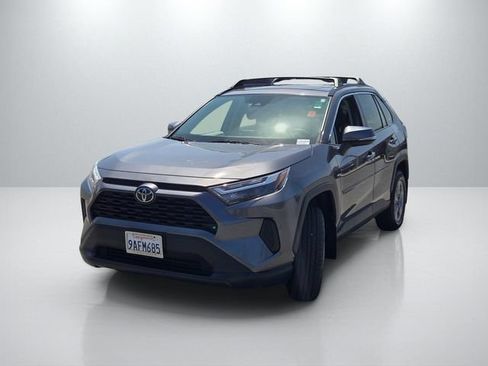 Used 2022 Toyota RAV4 XLE w/ Convenience Package AWD/4WD image 8