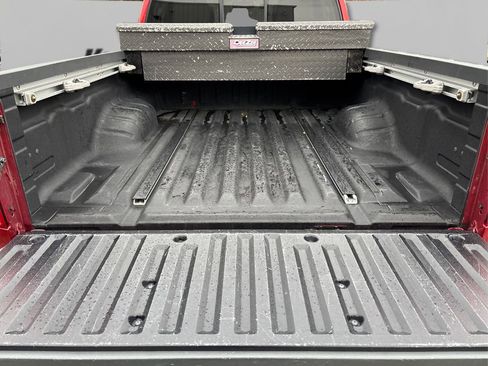 Used 2015 Nissan Frontier SL image 13