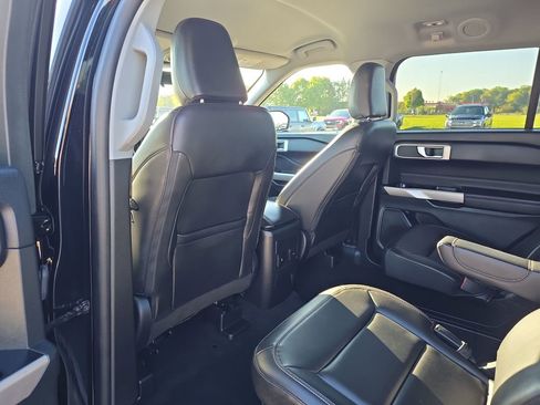Used 2023 Ford Explorer XLT w/ Equipment Group 202A image 31