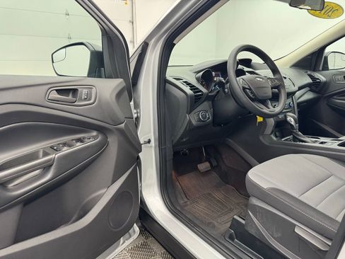 Used 2019 Ford Escape S image 13