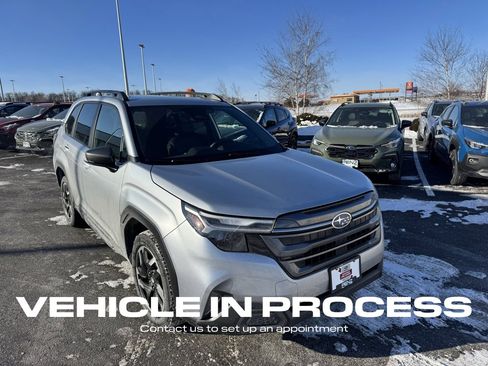 Used 2025 Subaru Forester Limited image 1