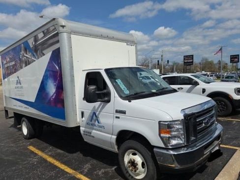 Used 2019 Ford E-350 and Econoline 350 Super Duty w/ Power Windows & Locks Group image 7
