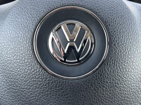 Used 2015 Volkswagen Tiguan S image 27