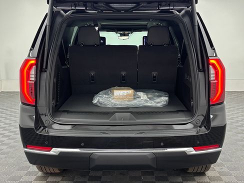 New 2026 GMC Yukon XL Elevation w/ Elevation Premium Package AWD/4WD image 13