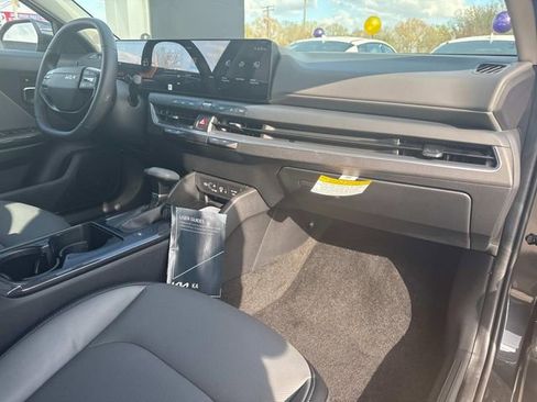 New 2026 Kia K4 EX image 15