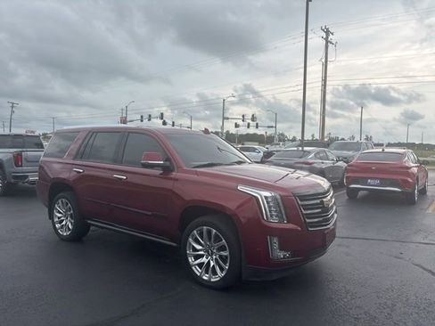Used 2020 Cadillac Escalade Platinum w/ Escalade Sport Edition AWD/4WD image 9