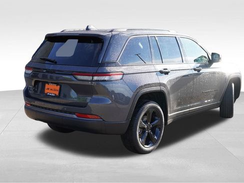 Certified 2026 Jeep Grand Cherokee Limited w/ Limited Altitude Package AWD/4WD image 5