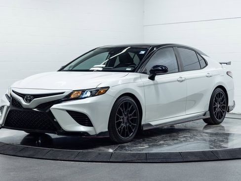 Used 2023 Toyota Camry XSE image 6