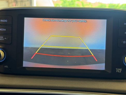Used 2019 Hyundai Santa Fe Limited AWD/4WD image 16