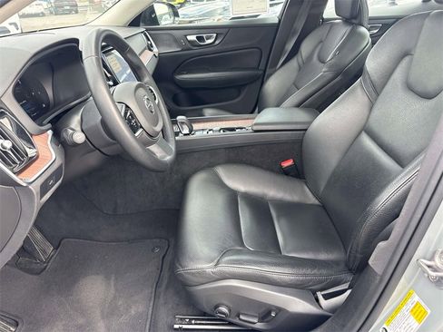 Used 2024 Volvo S60 B5 Plus image 21